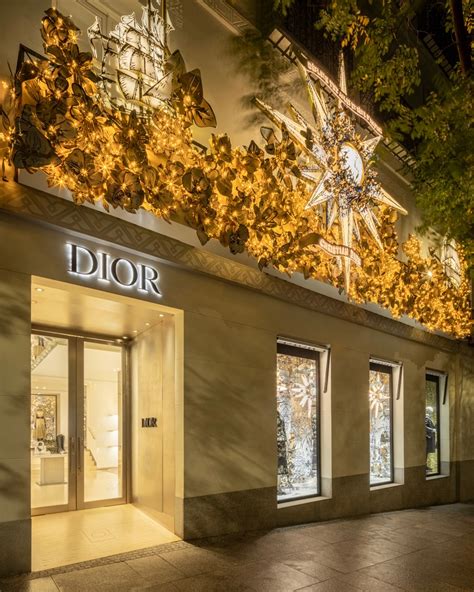 dior boutique locations.